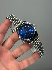 Rolex Oyster بضهر شفاف وحركة عقارب اتوماتيك