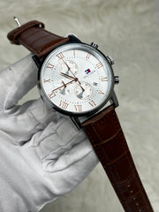 Tommy Hilfiger جلد