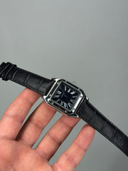 Cartier جلد حجم وسط