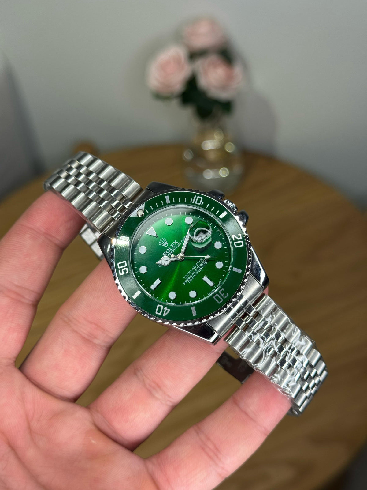 Rolex Submarine بضهر شفاف