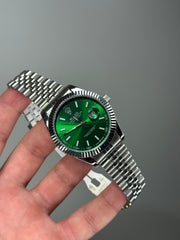 Rolex Oyster بضهر شفاف وحركة عقارب اتوماتيك