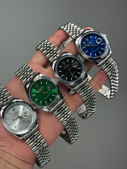 Rolex Oyster بضهر شفاف وحركة عقارب اتوماتيك