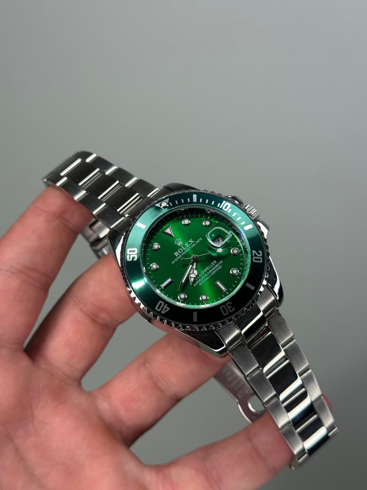 Rolex Submarine بضهر شفاف وحركة عقرب سحاب