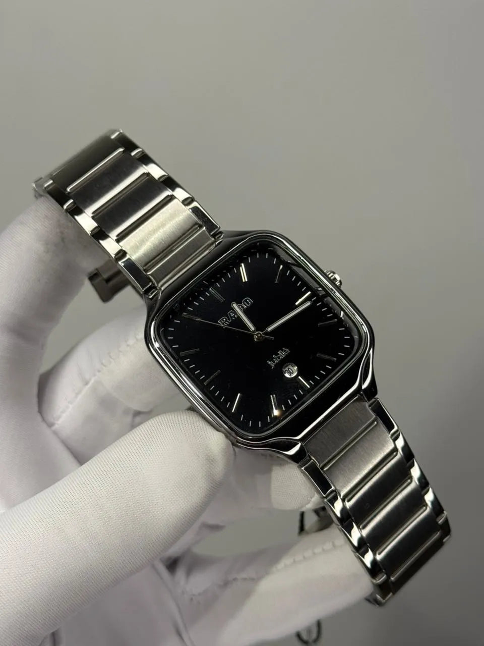 Rado مربعة 2026