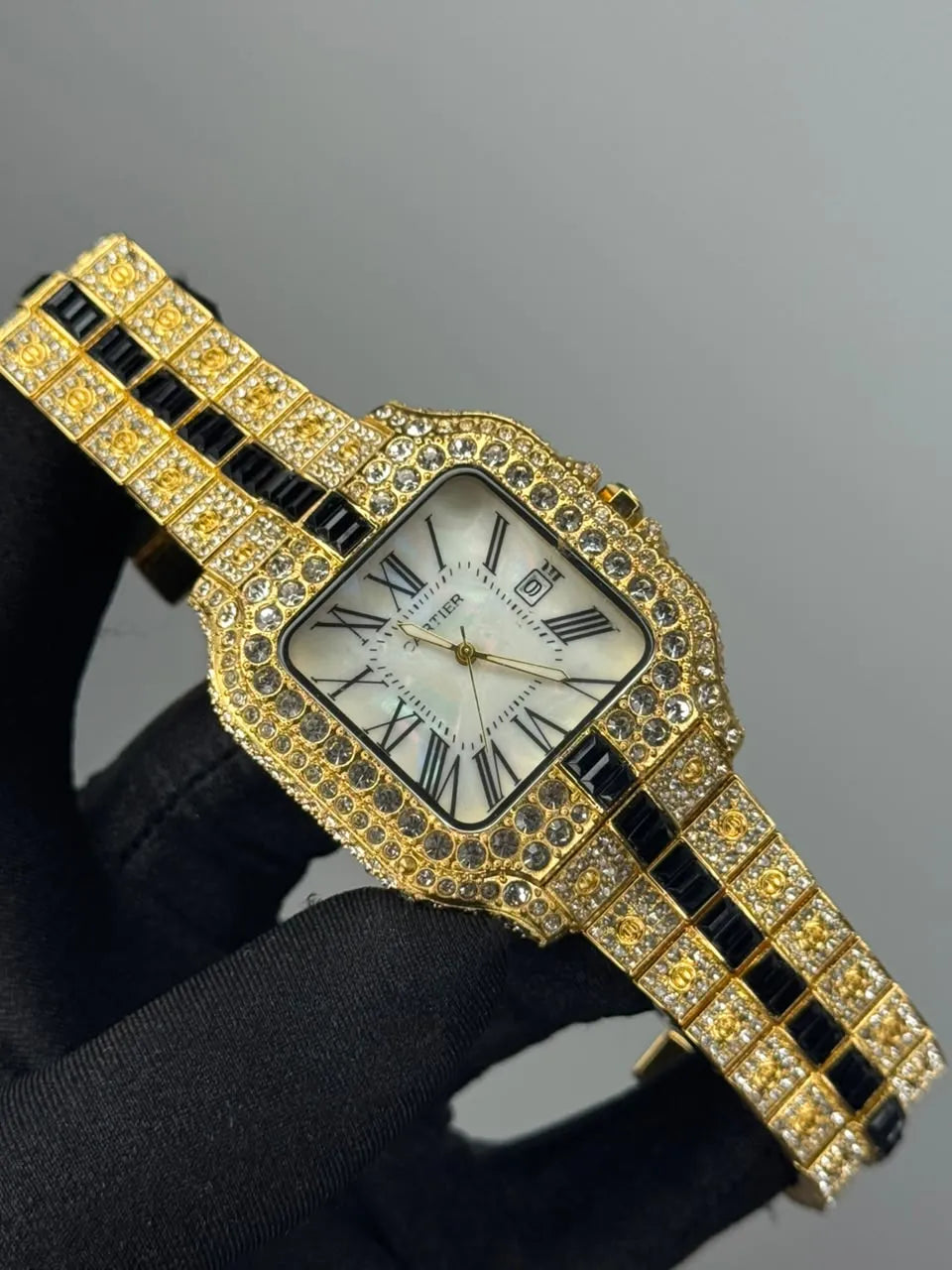 Royal Classic Crystal Diamond-Embellished Watch