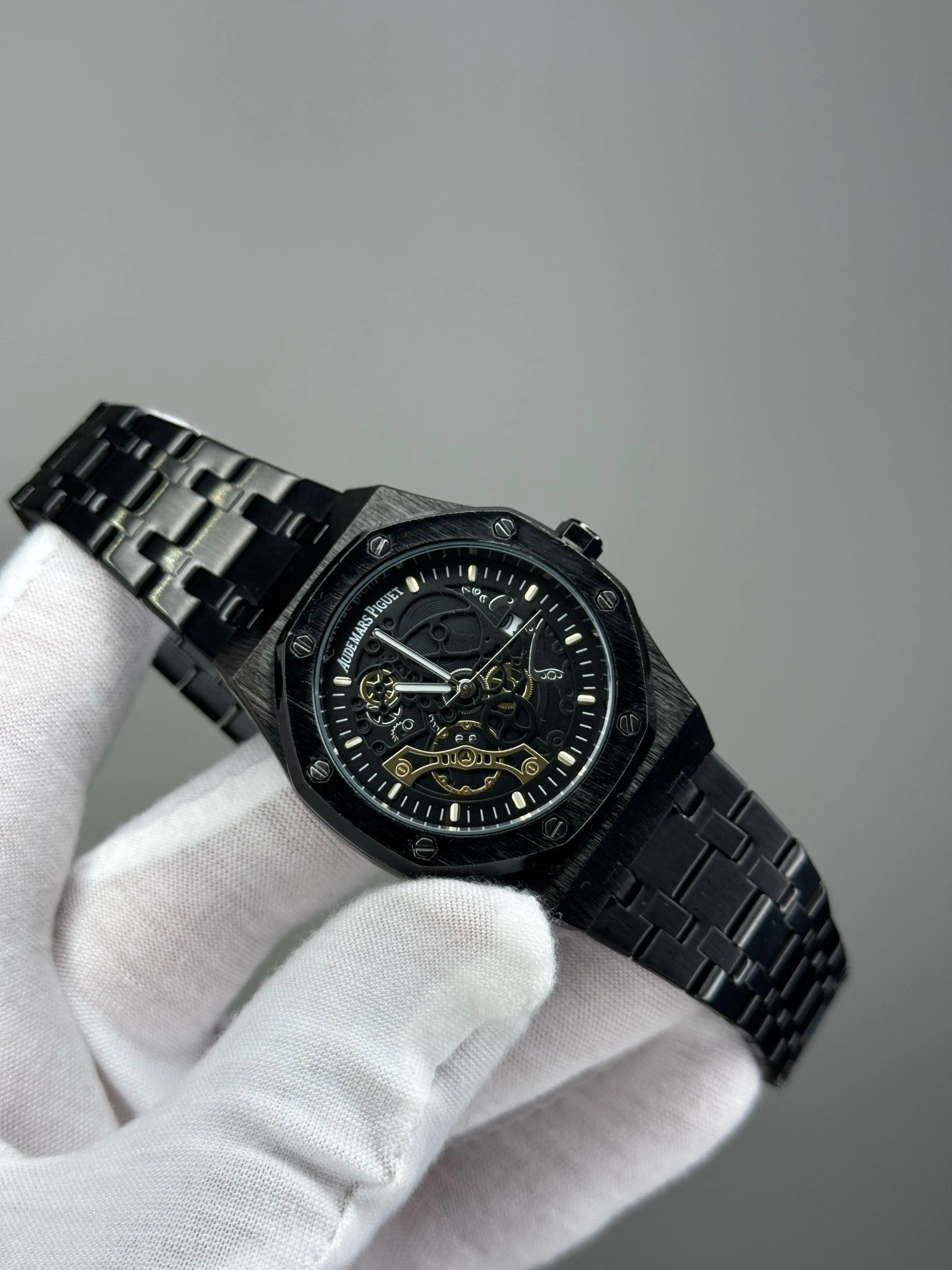 Ap بضهر شفاف وحركة عقارب سحتب - Ahmed Store